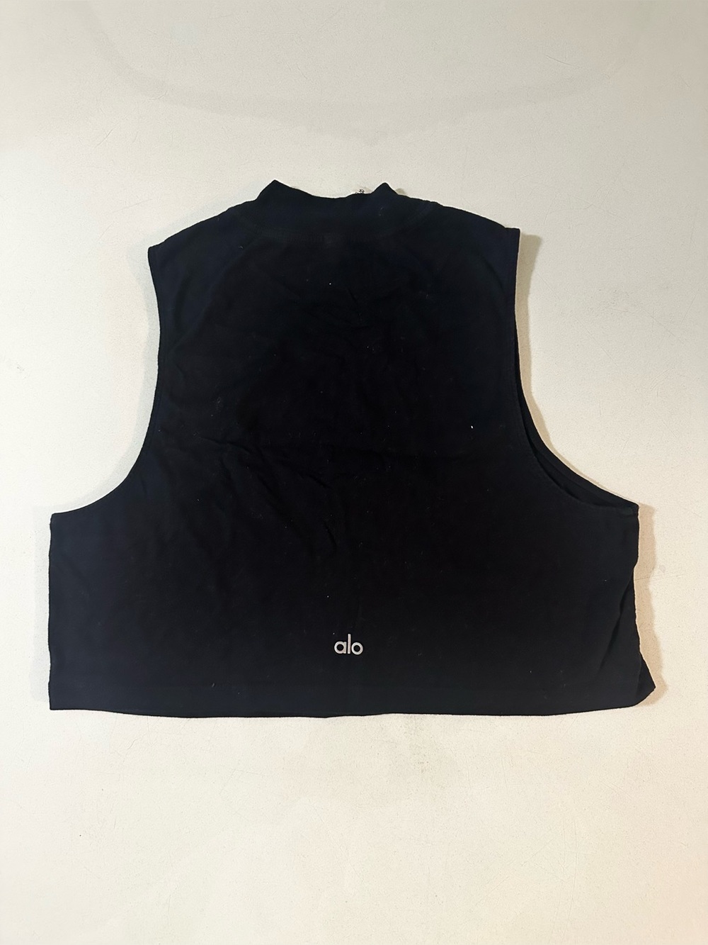 Alo Yoga Black Cropped Mock Neck Tank Size S